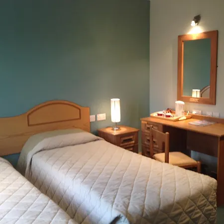 ベッド・アンド・ブレックファスト Anvil House Achill Sound